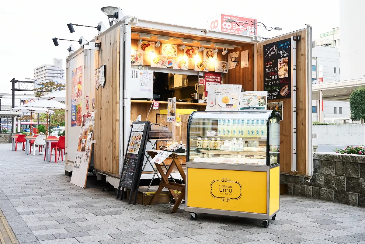 コンテナカフェ外観